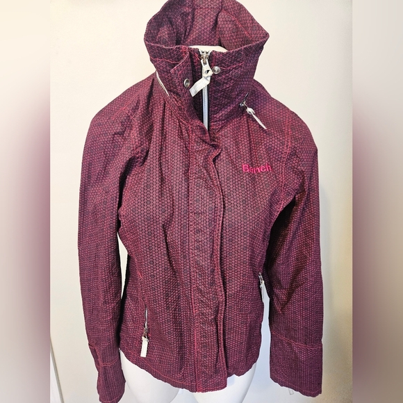 Bench Geometric Light Jacket with Hidden Hood - XL - Picture 7 of 13